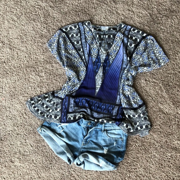 Harlow Zee swimsuit coverup/flows top - Picture 2 of 4